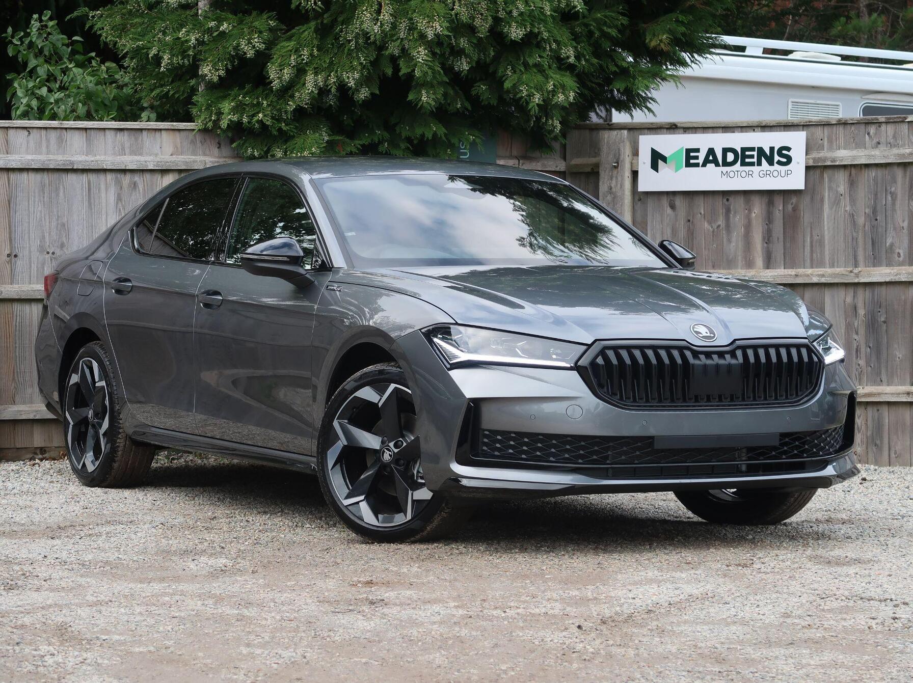  Skoda Superb Hatchback
